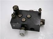 Bloc hydraulique de commande de ventilateur occasion John Deere AT317222-US