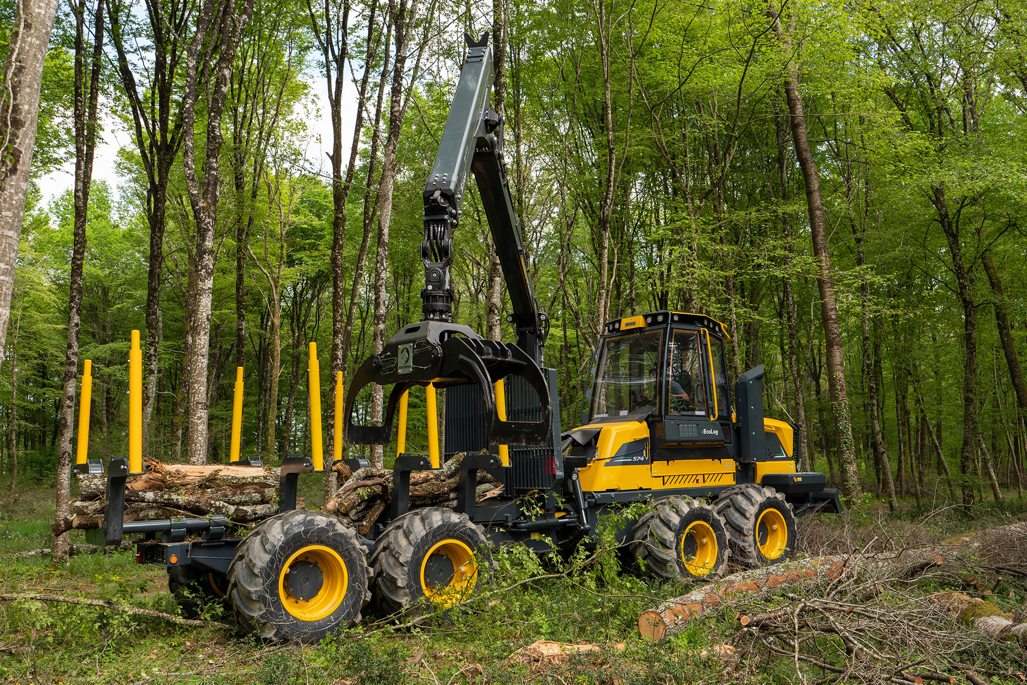 F Series Forwarder Eco Log | Cuoq Forest Diffusion