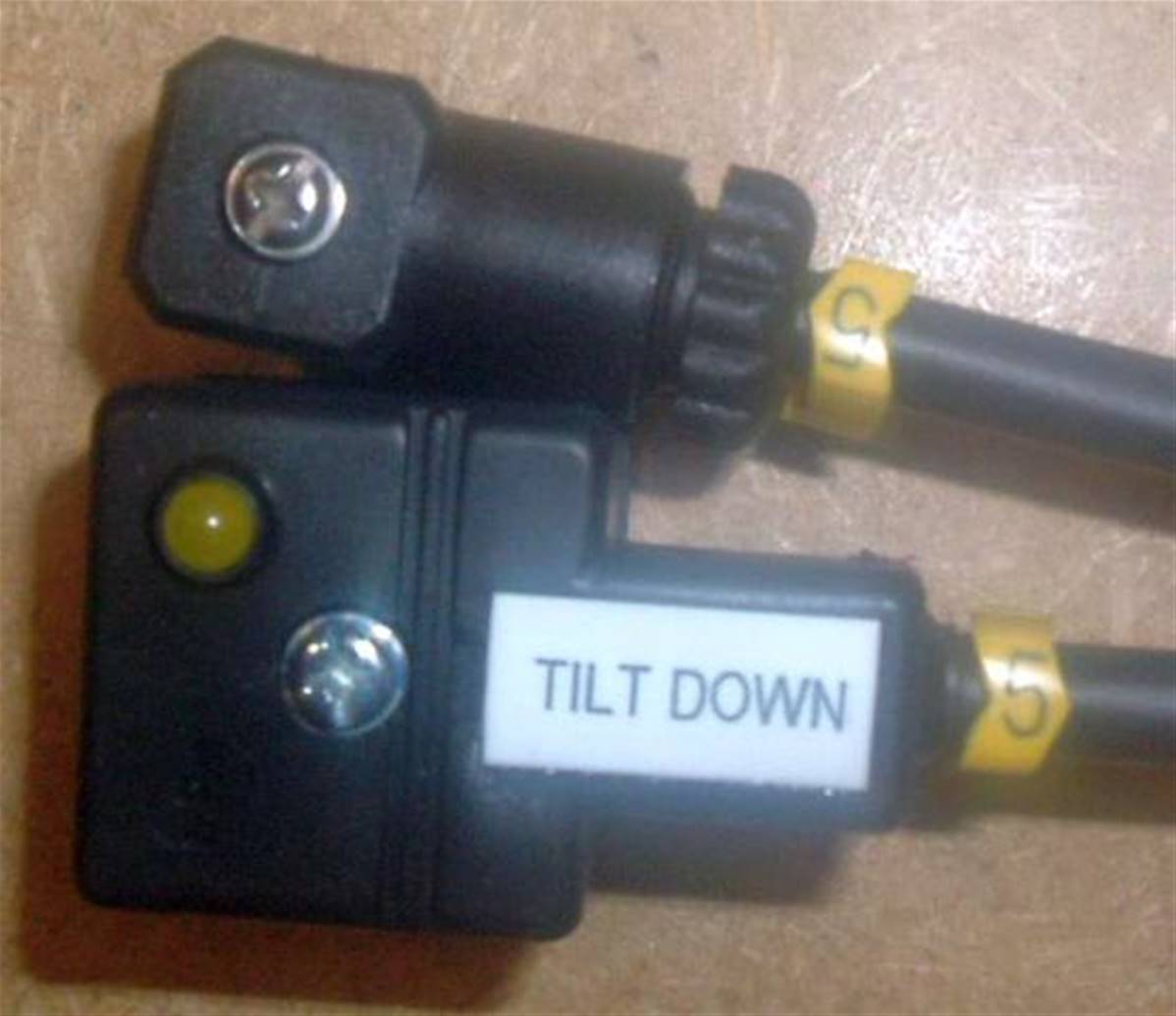 Câble N°5 Descente tilt 7000/9000 Log Max RE014164