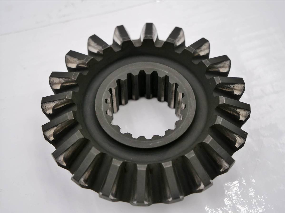 Roue dentée différentiel occasion John Deere YZ120939-US